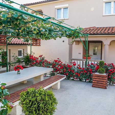 Apartment Suncica Pula Ngoại thất bức ảnh