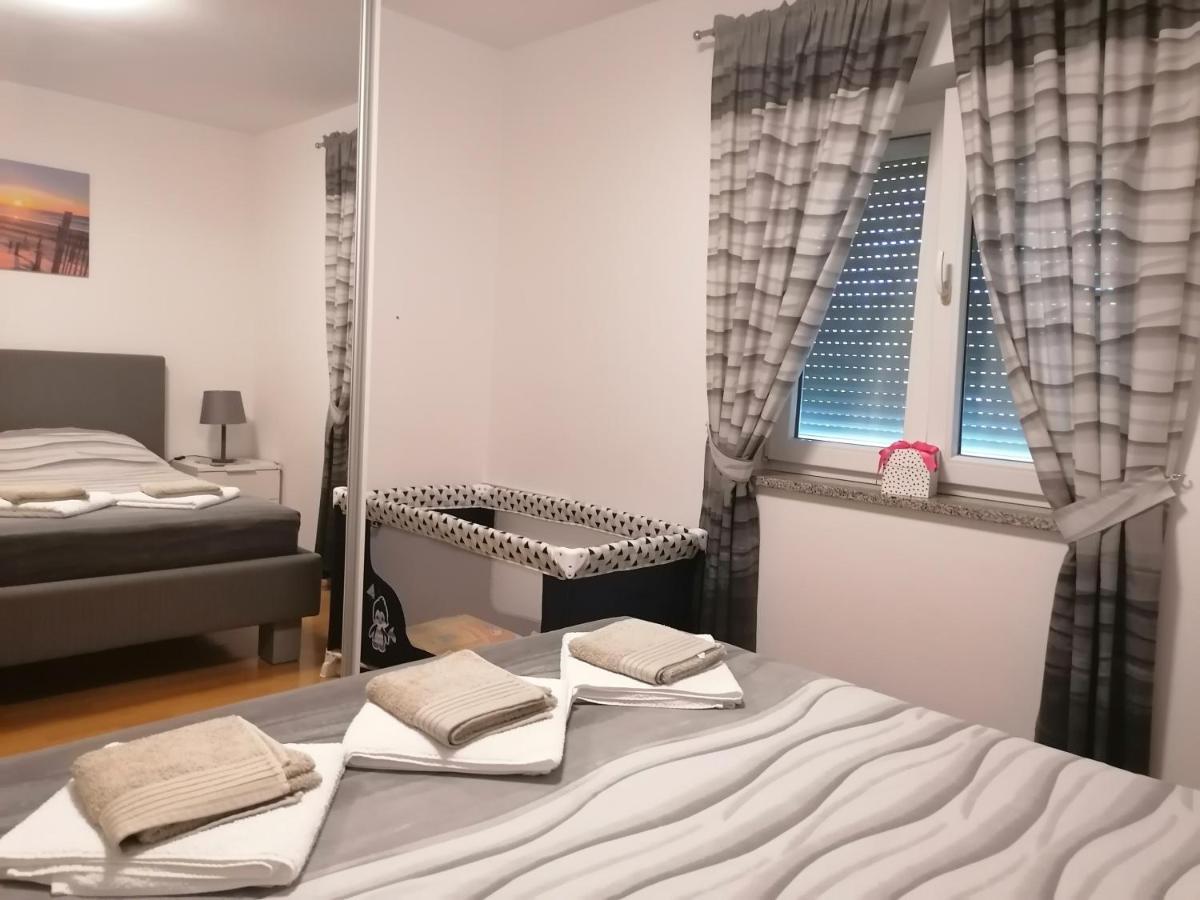 Apartment Suncica Pula Ngoại thất bức ảnh