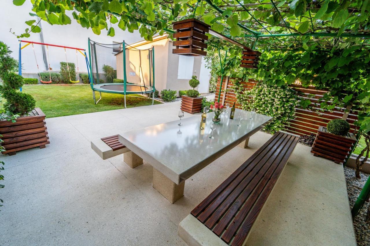 Apartment Suncica Pula Ngoại thất bức ảnh
