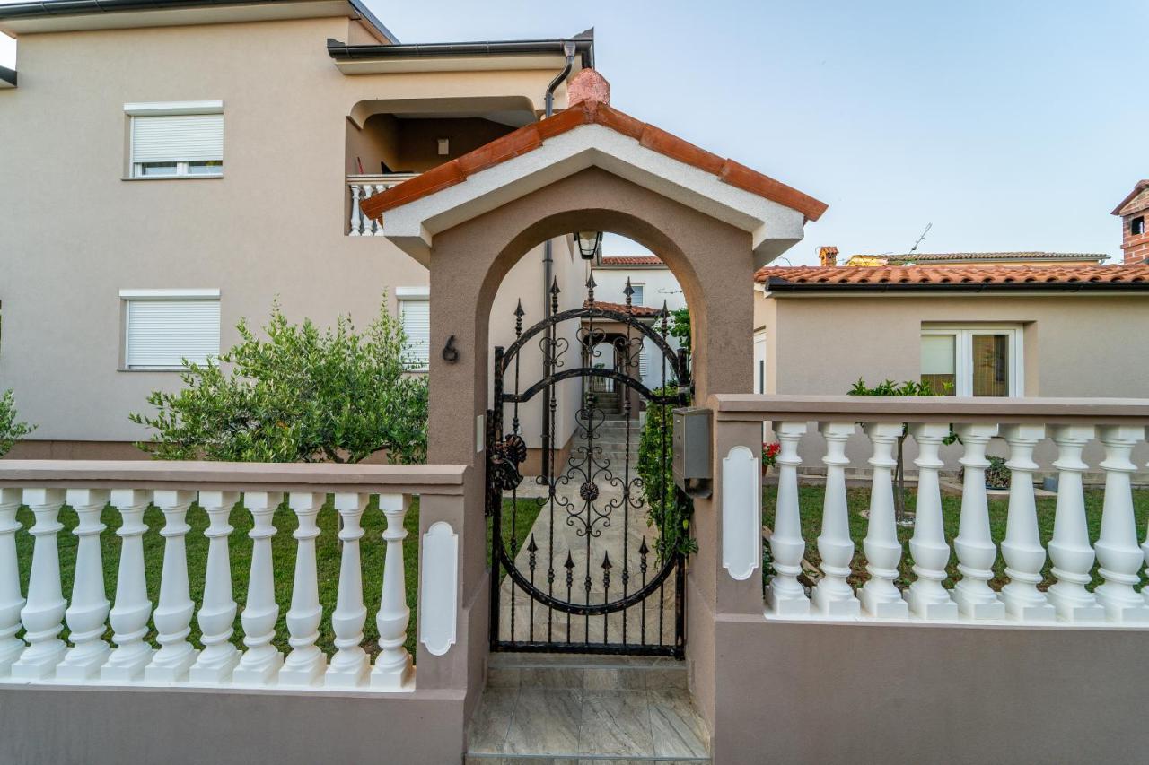 Apartment Suncica Pula Ngoại thất bức ảnh