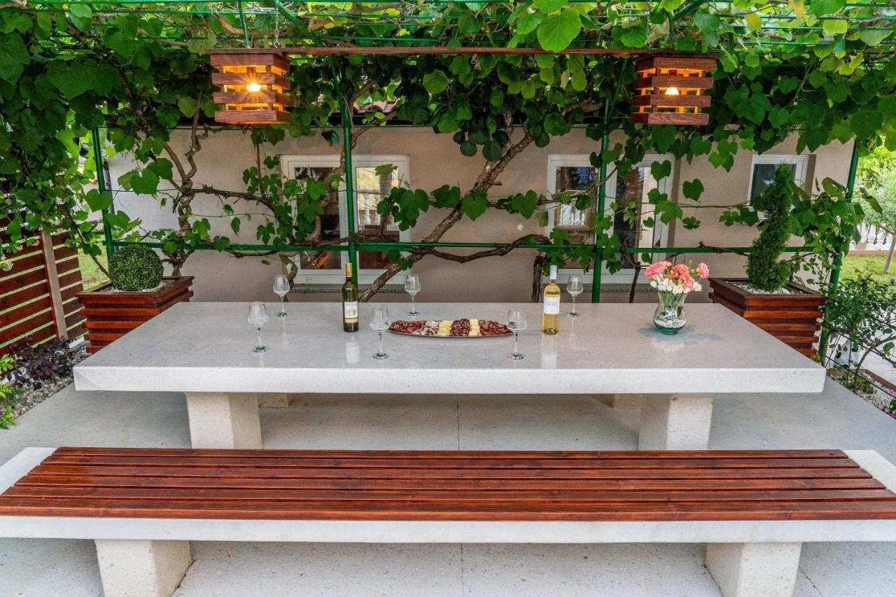 Apartment Suncica Pula Ngoại thất bức ảnh