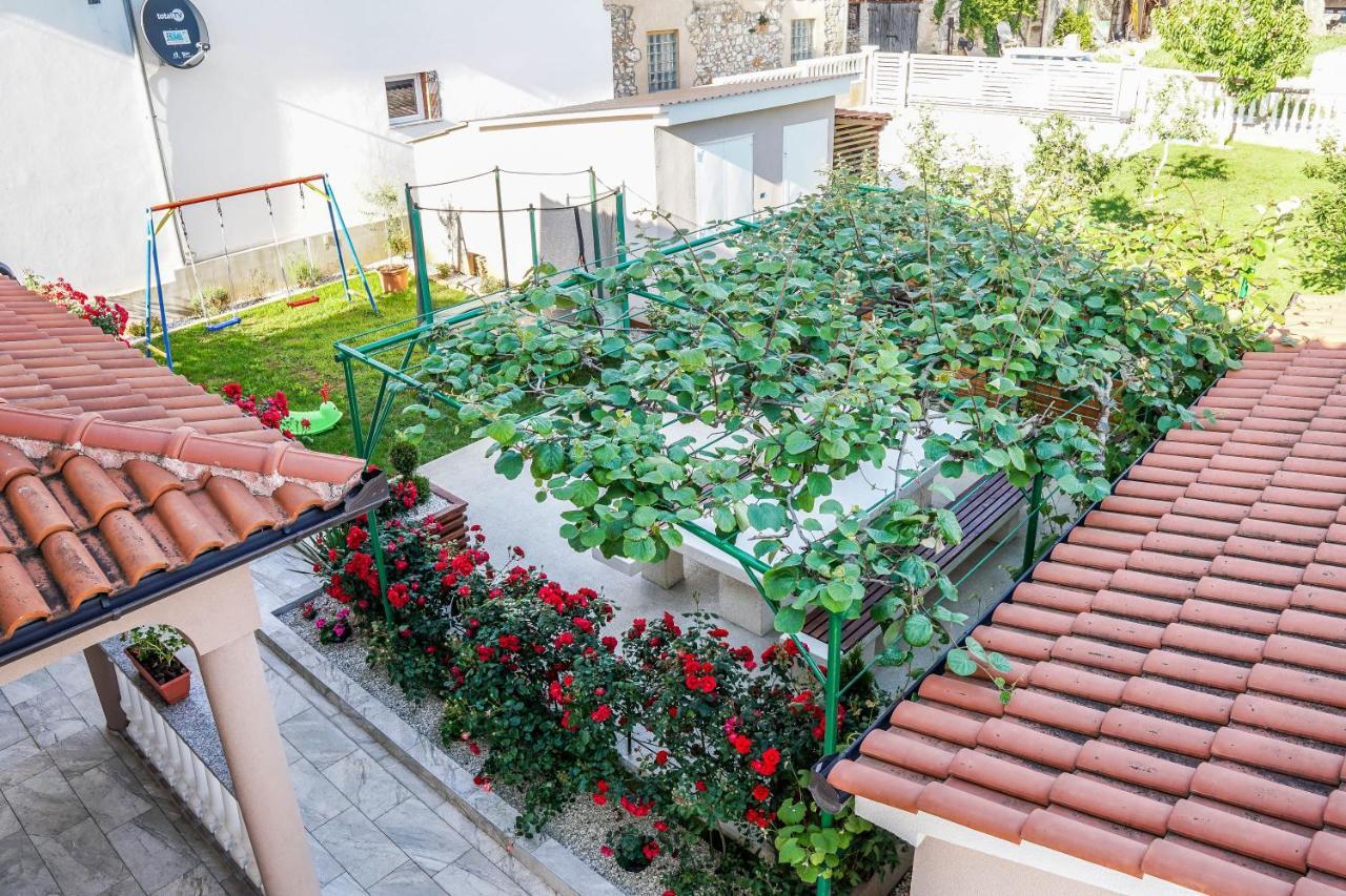 Apartment Suncica Pula Ngoại thất bức ảnh