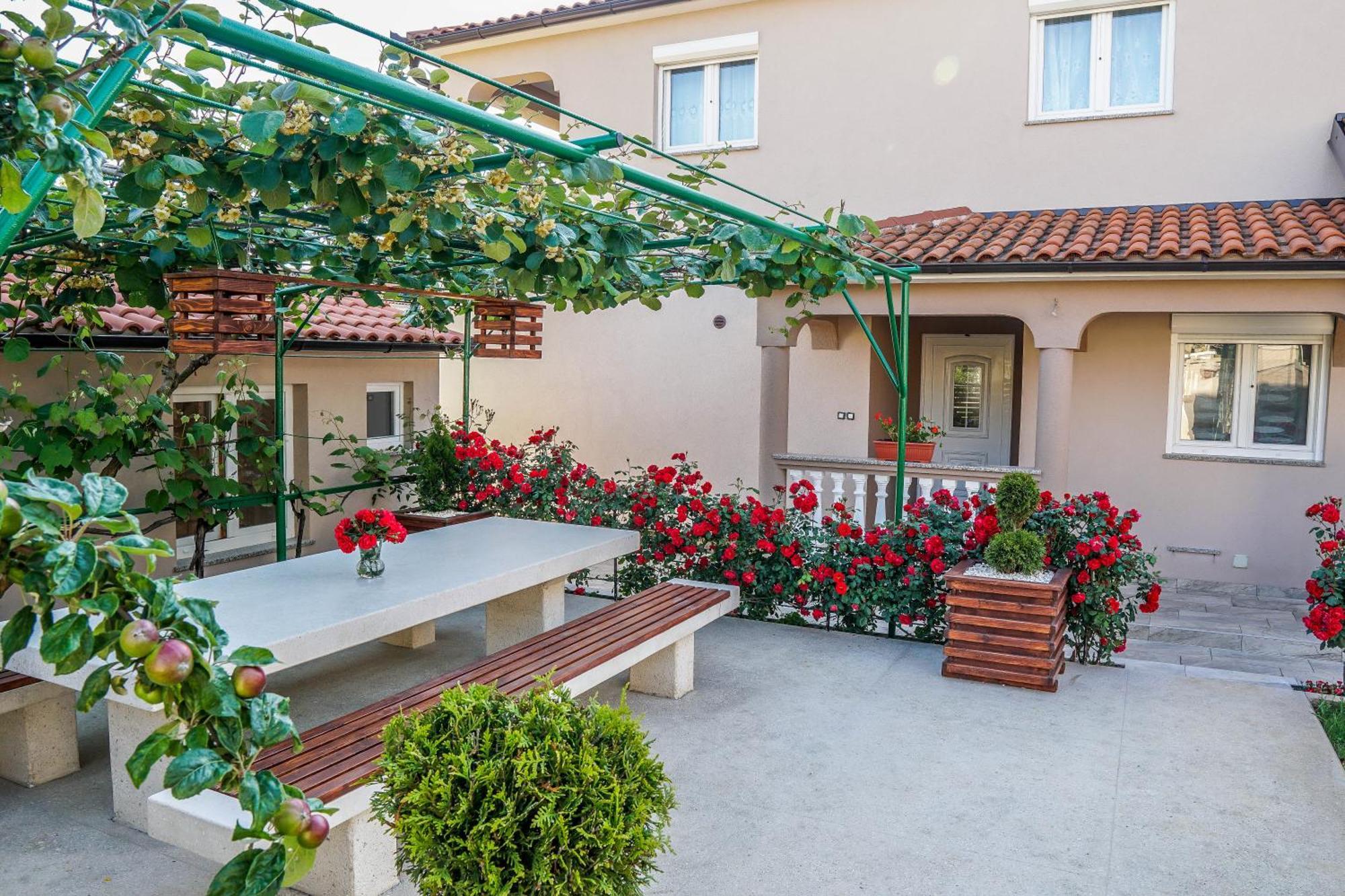 Apartment Suncica Pula Ngoại thất bức ảnh