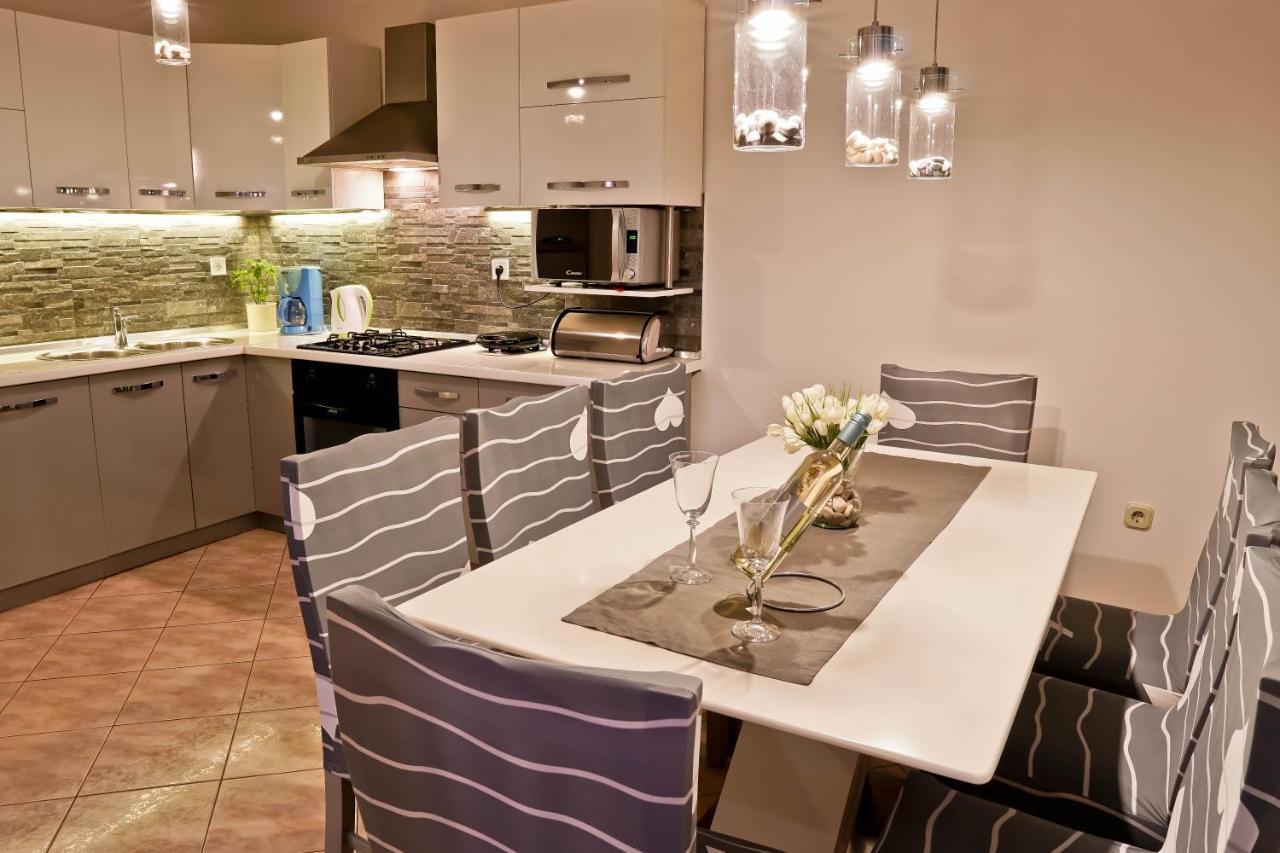 Apartment Suncica Pula Ngoại thất bức ảnh