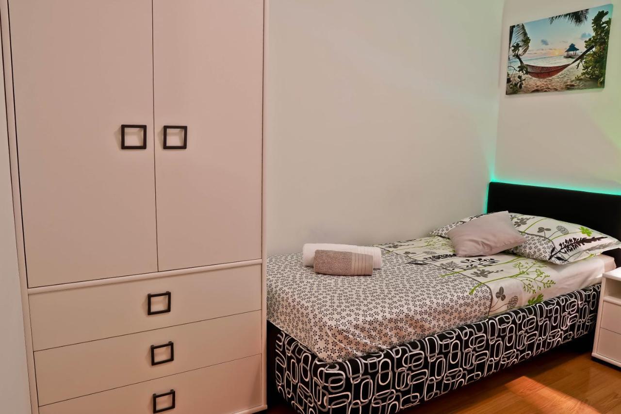 Apartment Suncica Pula Ngoại thất bức ảnh