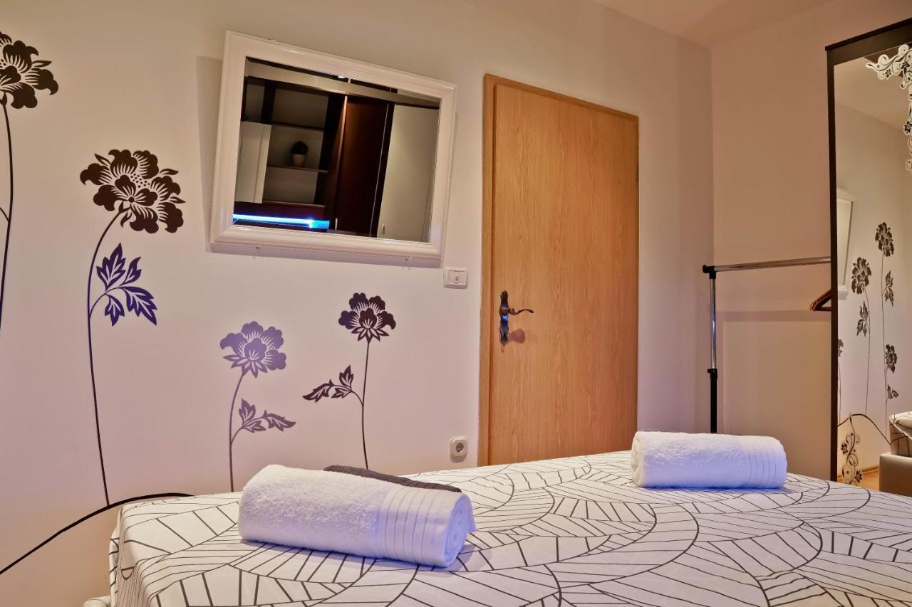 Apartment Suncica Pula Ngoại thất bức ảnh
