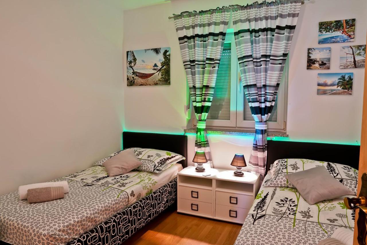 Apartment Suncica Pula Ngoại thất bức ảnh