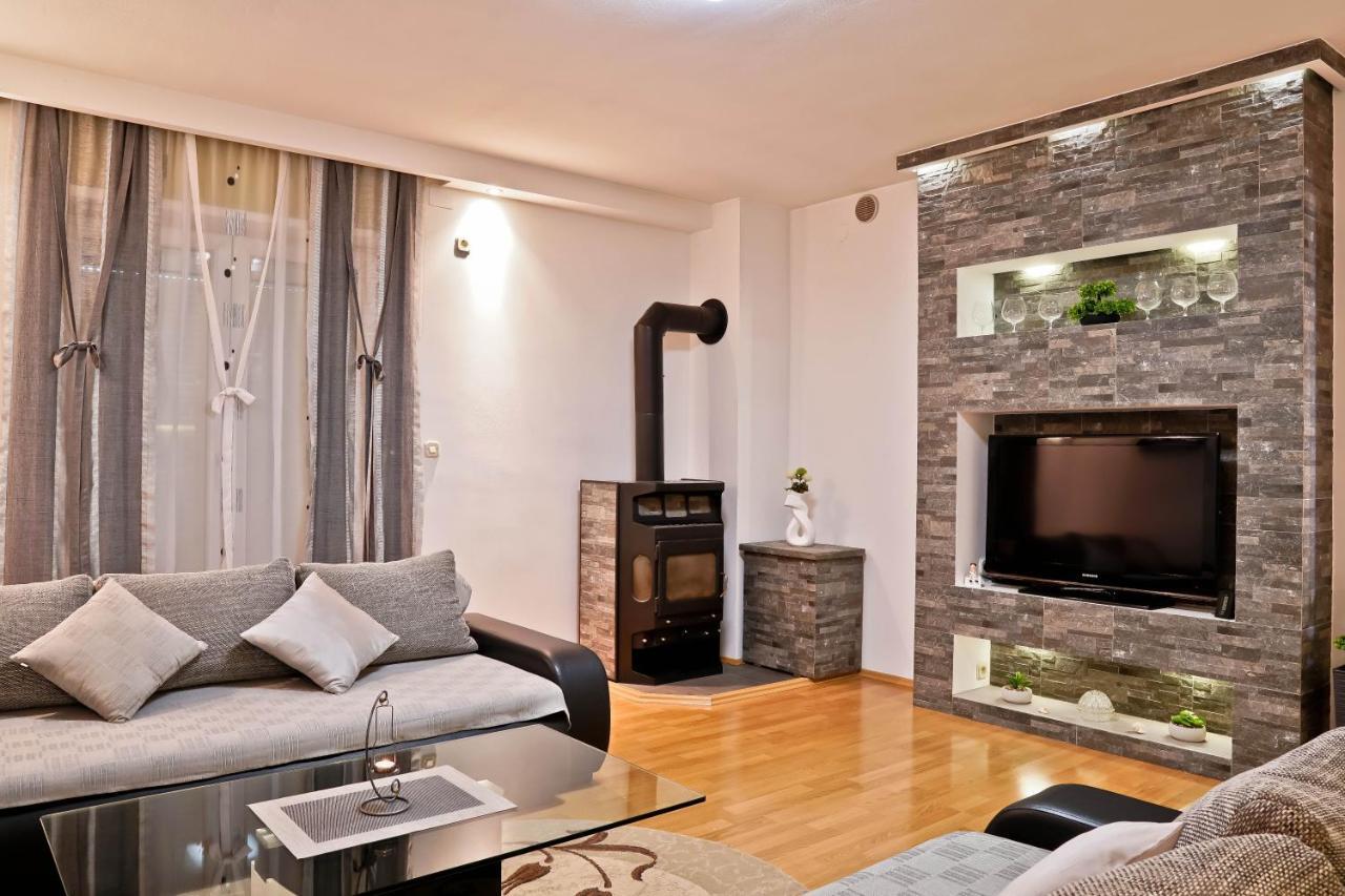 Apartment Suncica Pula Ngoại thất bức ảnh