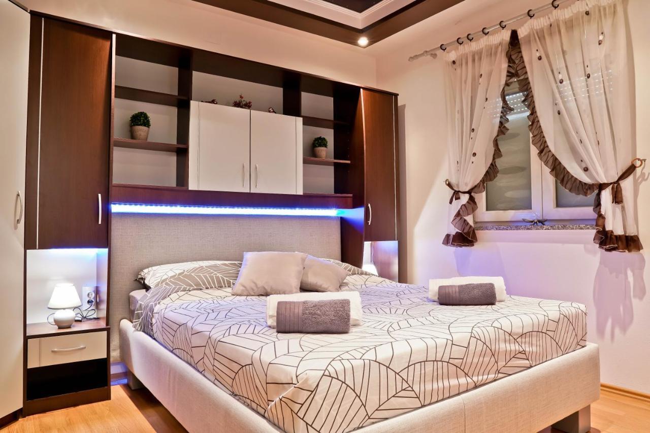 Apartment Suncica Pula Ngoại thất bức ảnh
