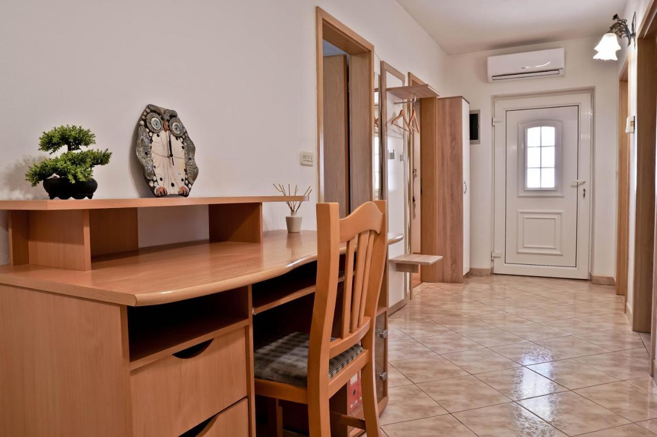 Apartment Suncica Pula Ngoại thất bức ảnh